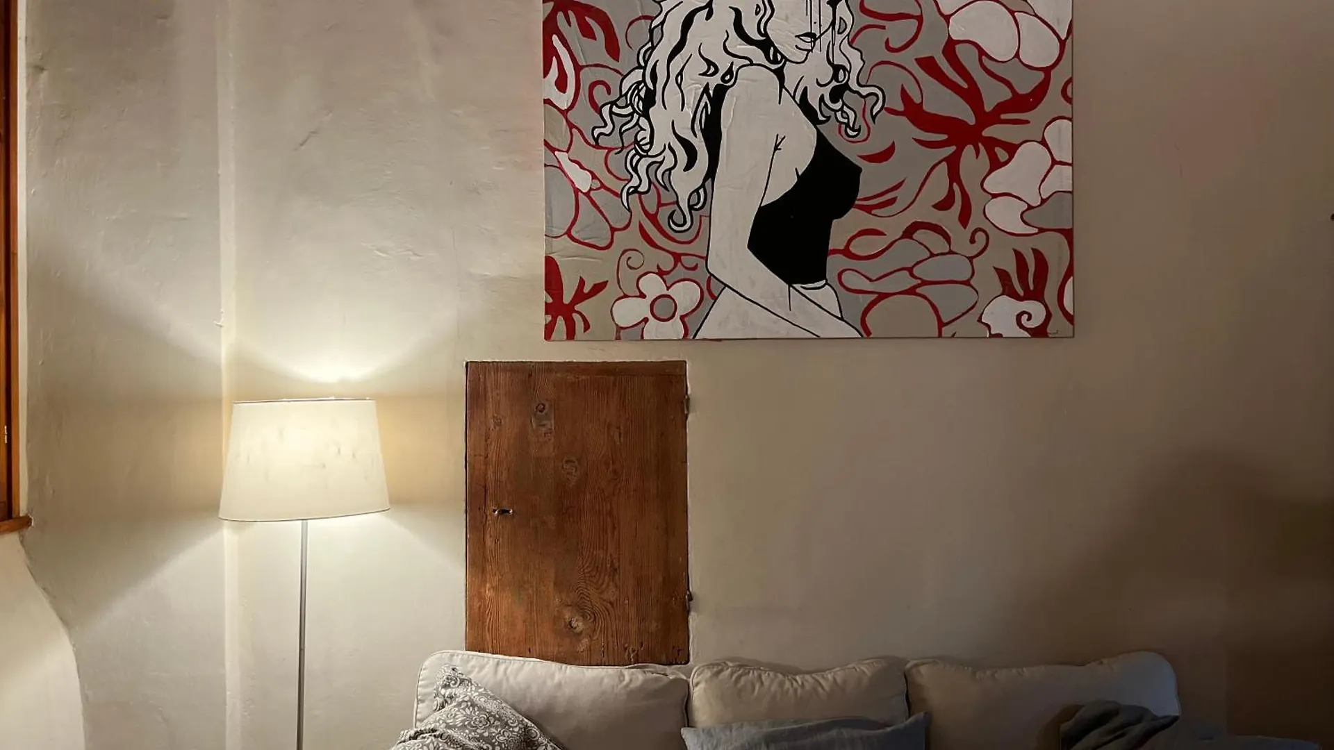 Coach 10 Apartment Florence Italy