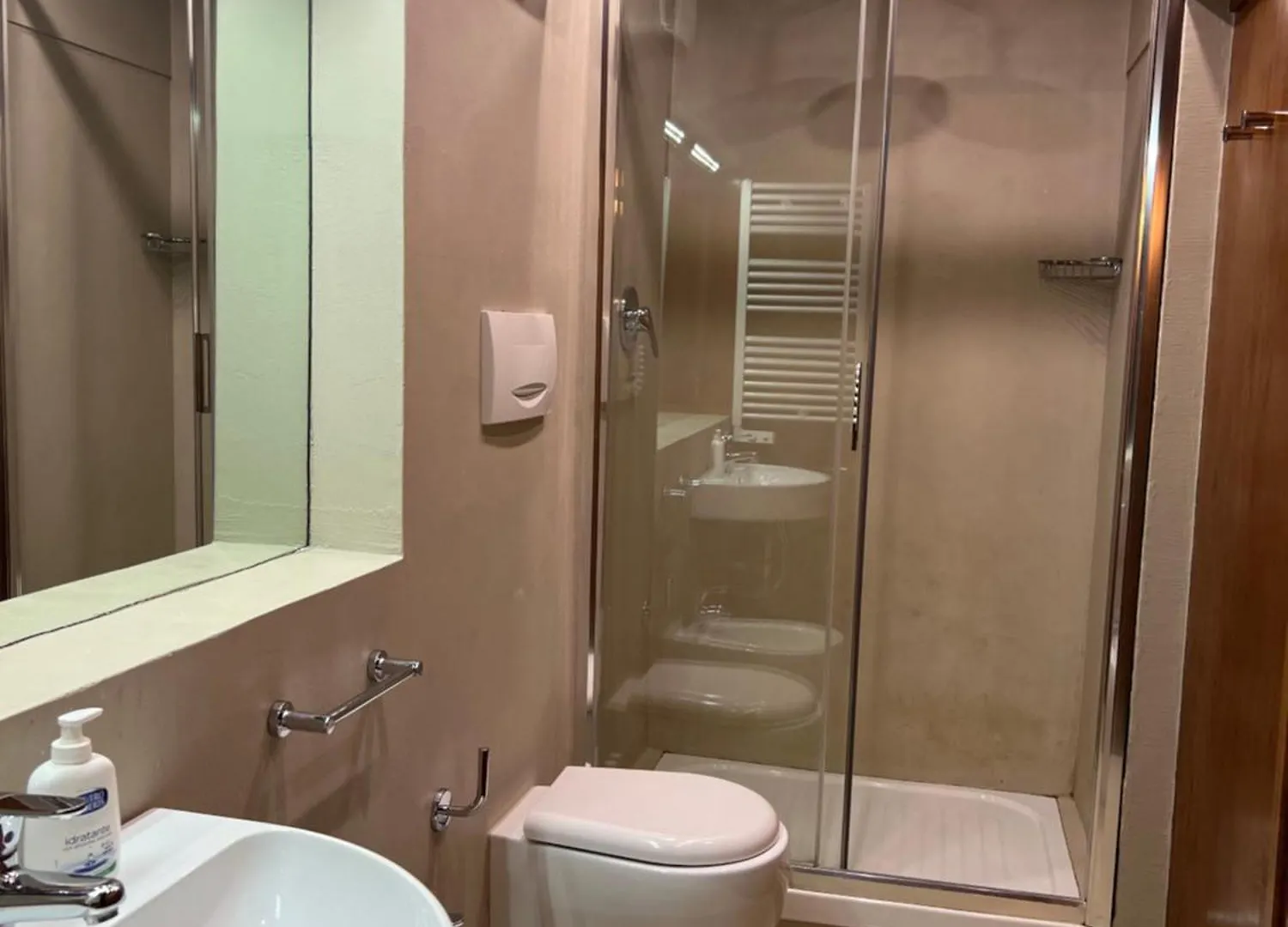 Coach 10 Apartment Florence Italy
